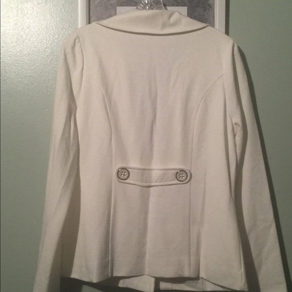 Madison - Picture 4 of 4